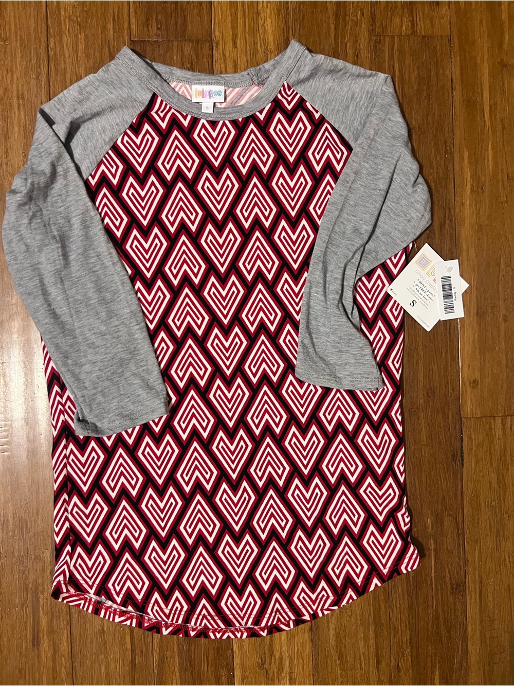 LuLaRoe Randy 3/4 Sleeve Raglan Top - Gray & Red